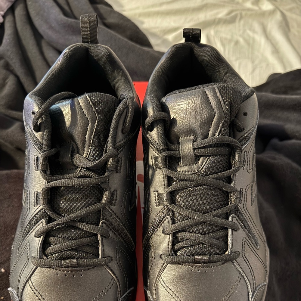 New Balance Wide 4E Black 10.5  Men's Training Athletic Shoes